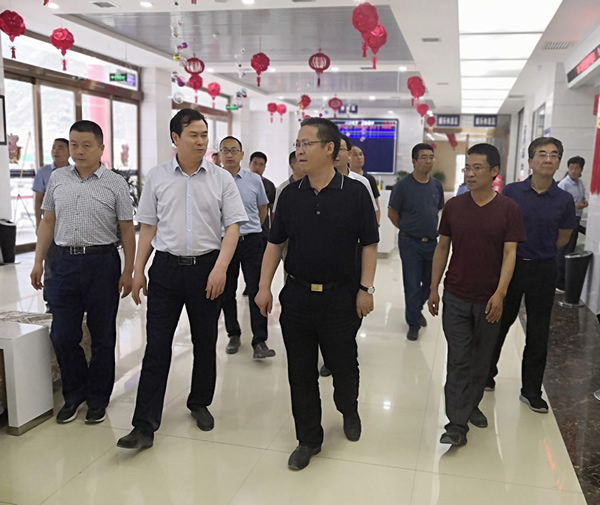 隴南市委常委、組織部部長楊郃調(diào)研指導市龍江城鄉(xiāng)發(fā)展集團公司黨建工作