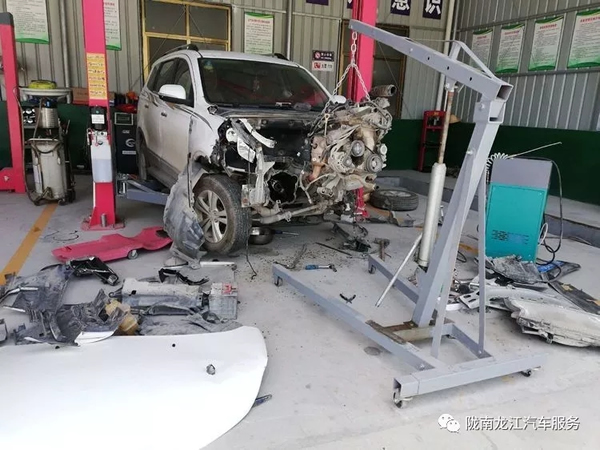 金錘鈑金，銀槍噴漆！龍江汽修值得信賴！