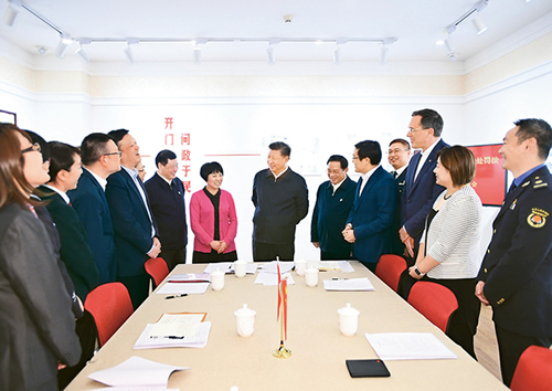 習(xí)近平：堅持、完善和發(fā)展中國特色社會主義國家制度 與法律制度